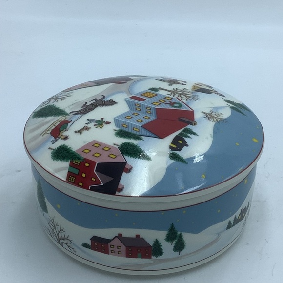 Mikasa Holiday Village Ceramic Trinket Box - Picture 4 of 8